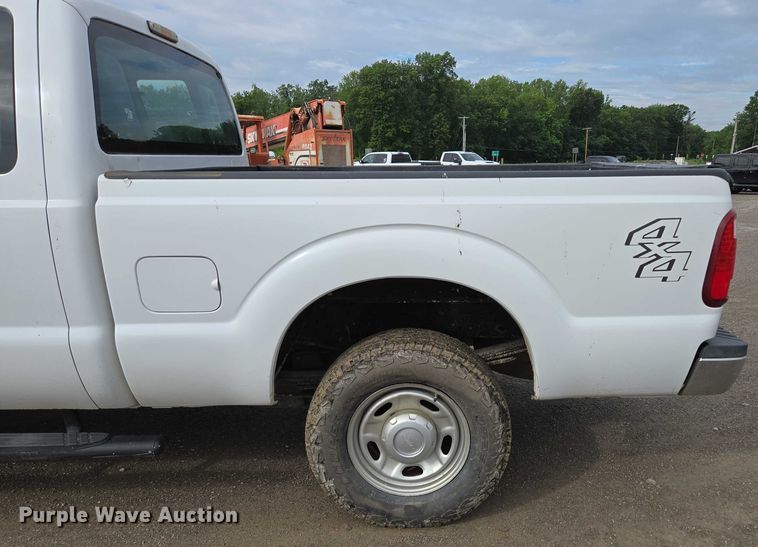 image for item ED2077 2014 Ford F250 Super Duty XLT SuperCab pickup truck