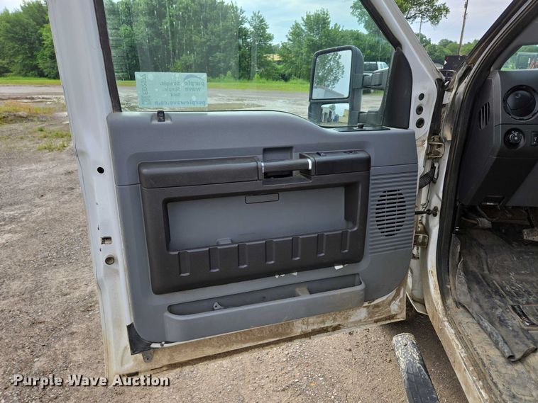 image for item ED2077 2014 Ford F250 Super Duty XLT SuperCab pickup truck