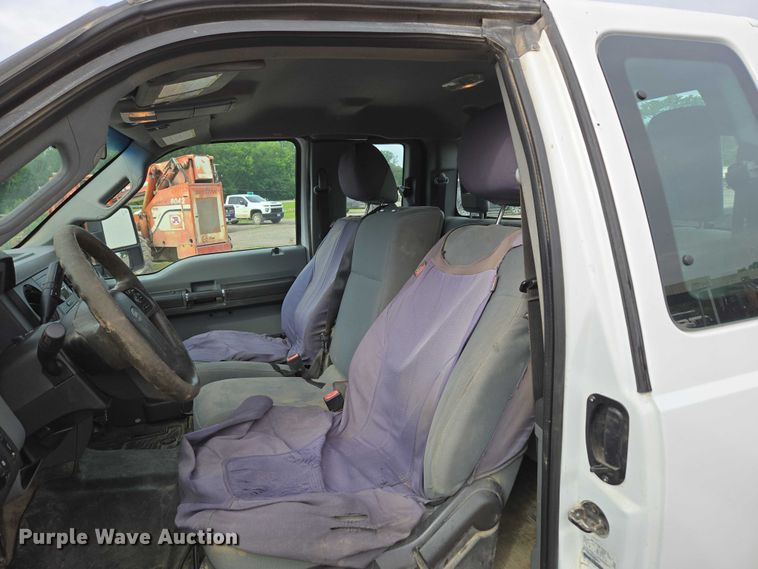 image for item ED2077 2014 Ford F250 Super Duty XLT SuperCab pickup truck