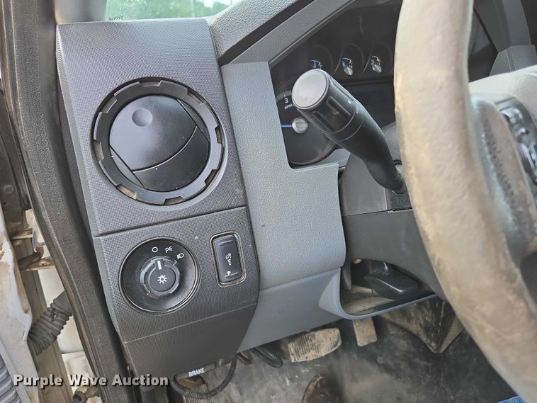 image for item ED2077 2014 Ford F250 Super Duty XLT SuperCab pickup truck