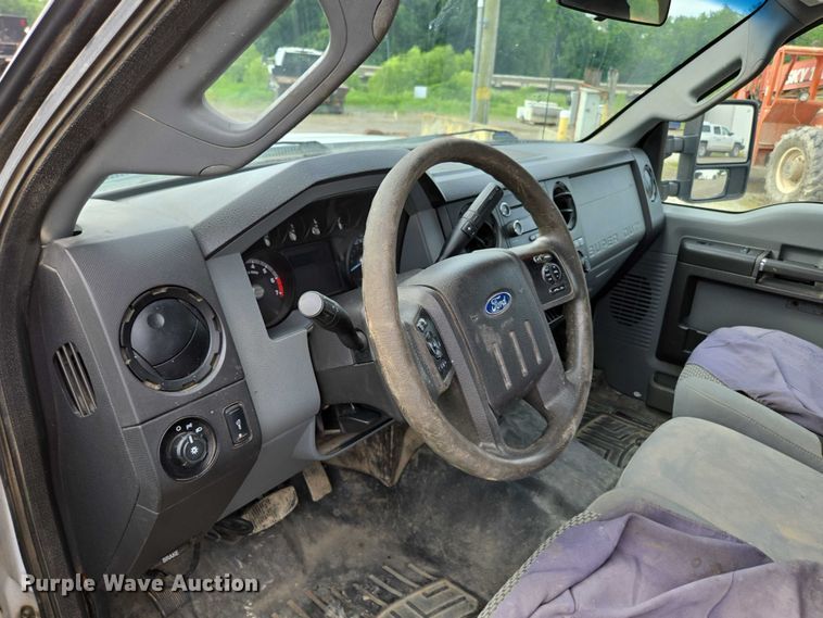 image for item ED2077 2014 Ford F250 Super Duty XLT SuperCab pickup truck