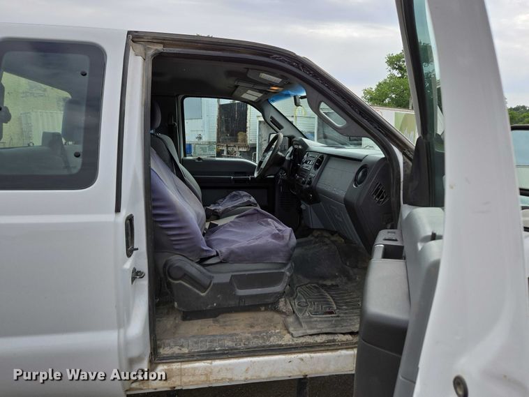 image for item ED2077 2014 Ford F250 Super Duty XLT SuperCab pickup truck