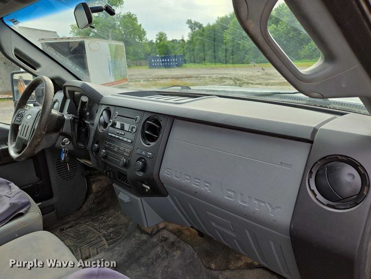 image for item ED2077 2014 Ford F250 Super Duty XLT SuperCab pickup truck