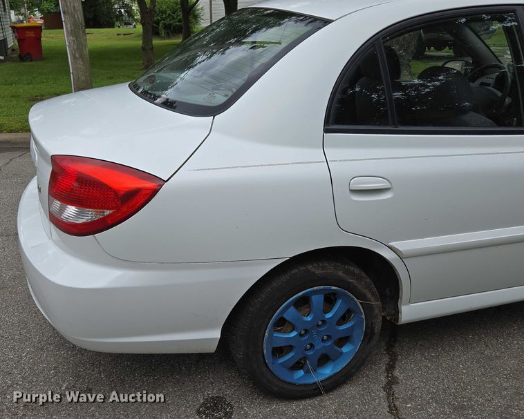 image for item ED2081 2004 Kia Rio 
