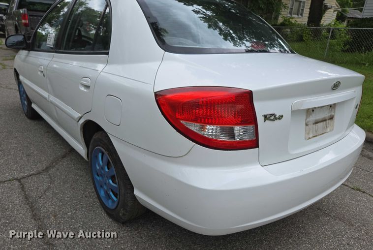 image for item ED2081 2004 Kia Rio 