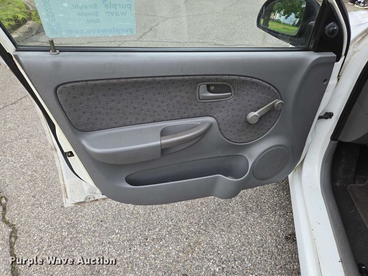 image for item ED2081 2004 Kia Rio 