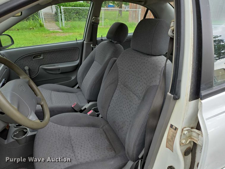 image for item ED2081 2004 Kia Rio 