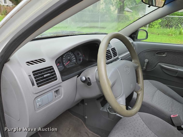 image for item ED2081 2004 Kia Rio 