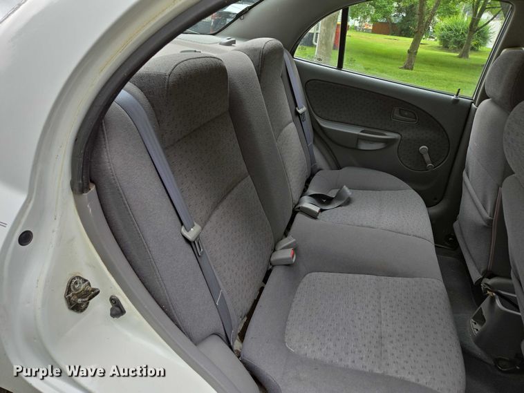 image for item ED2081 2004 Kia Rio 