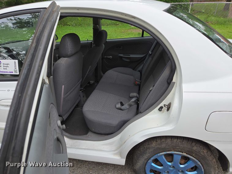 image for item ED2081 2004 Kia Rio 