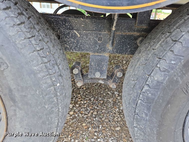 image for item ED2088 2003 Tracker Party Barge 27 I/O boat