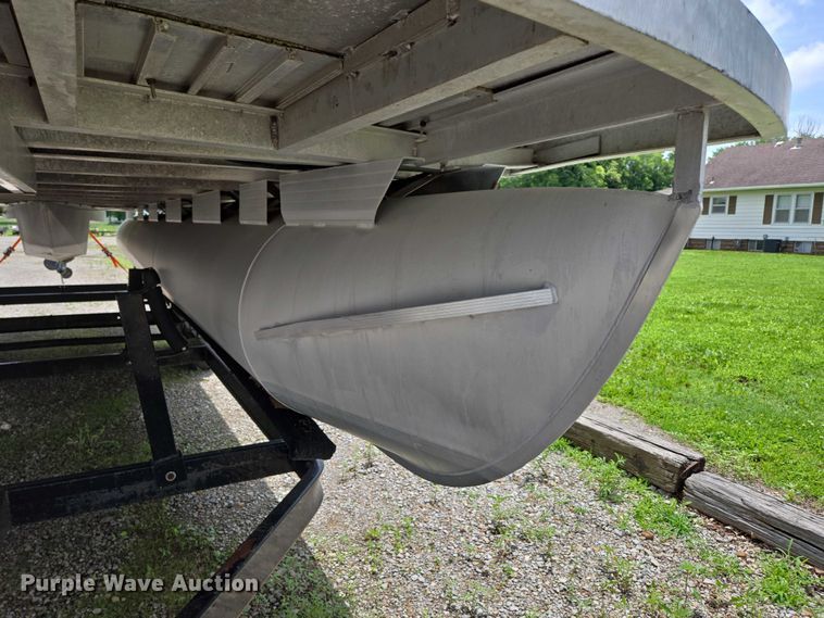 image for item ED2088 2003 Tracker Party Barge 27 I/O boat