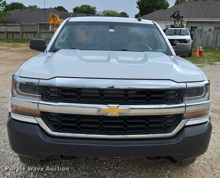 image for item ED2092 2016 Chevrolet Silverado 1500 pickup truck