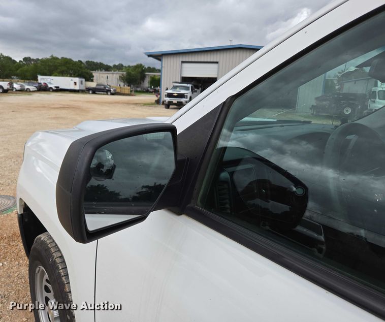 image for item ED2092 2016 Chevrolet Silverado 1500 pickup truck