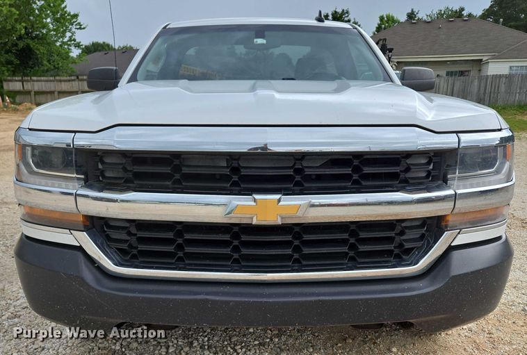 image for item ED2092 2016 Chevrolet Silverado 1500 pickup truck