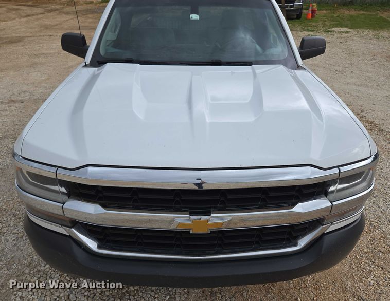 image for item ED2092 2016 Chevrolet Silverado 1500 pickup truck