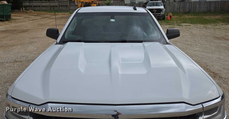 image for item ED2092 2016 Chevrolet Silverado 1500 pickup truck