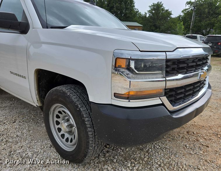 image for item ED2092 2016 Chevrolet Silverado 1500 pickup truck