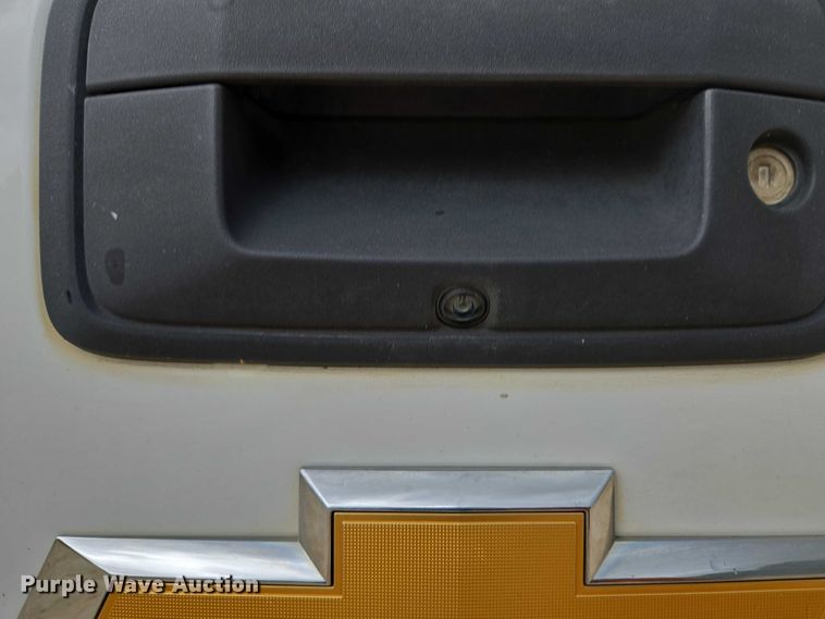 image for item ED2092 2016 Chevrolet Silverado 1500 pickup truck