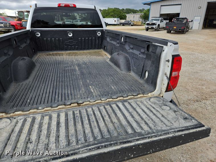 image for item ED2092 2016 Chevrolet Silverado 1500 pickup truck