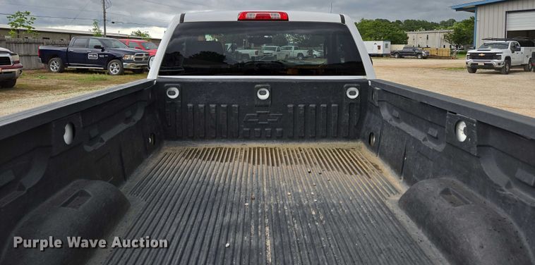image for item ED2092 2016 Chevrolet Silverado 1500 pickup truck