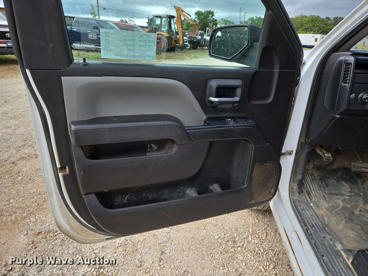 image for item ED2092 2016 Chevrolet Silverado 1500 pickup truck