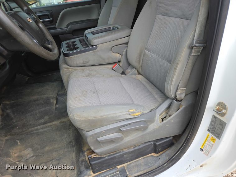 image for item ED2092 2016 Chevrolet Silverado 1500 pickup truck