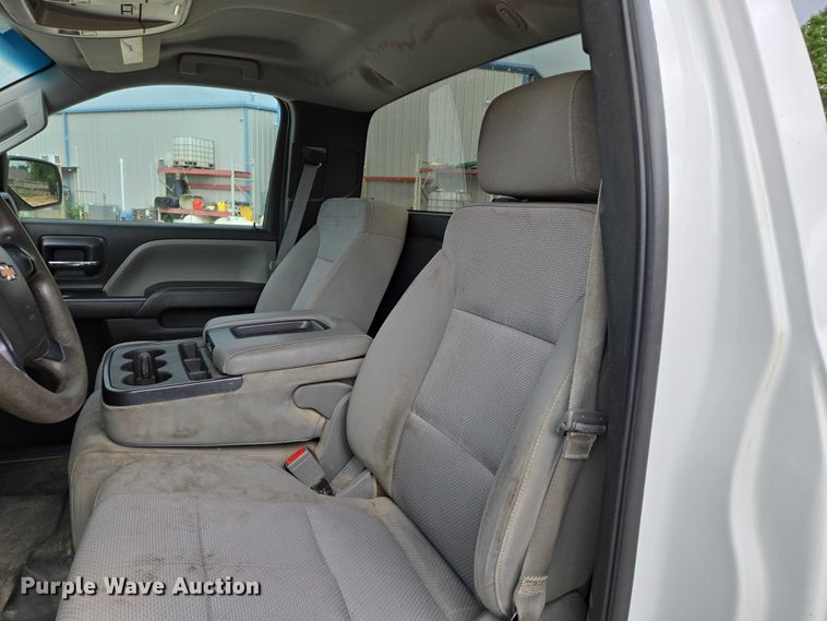 image for item ED2092 2016 Chevrolet Silverado 1500 pickup truck