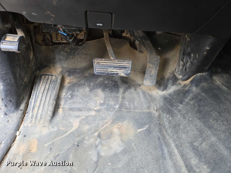 image for item ED2092 2016 Chevrolet Silverado 1500 pickup truck