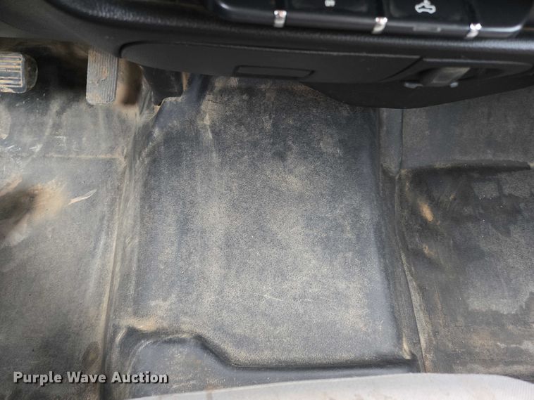 image for item ED2092 2016 Chevrolet Silverado 1500 pickup truck