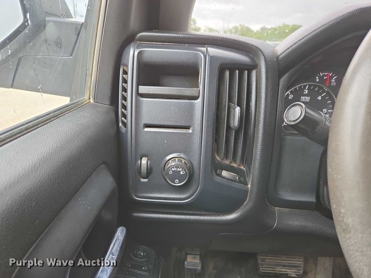 image for item ED2092 2016 Chevrolet Silverado 1500 pickup truck