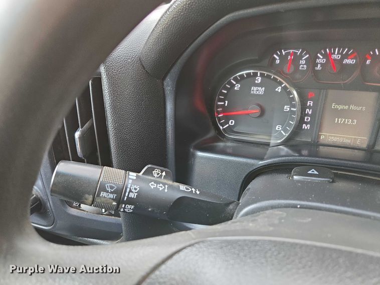 image for item ED2092 2016 Chevrolet Silverado 1500 pickup truck