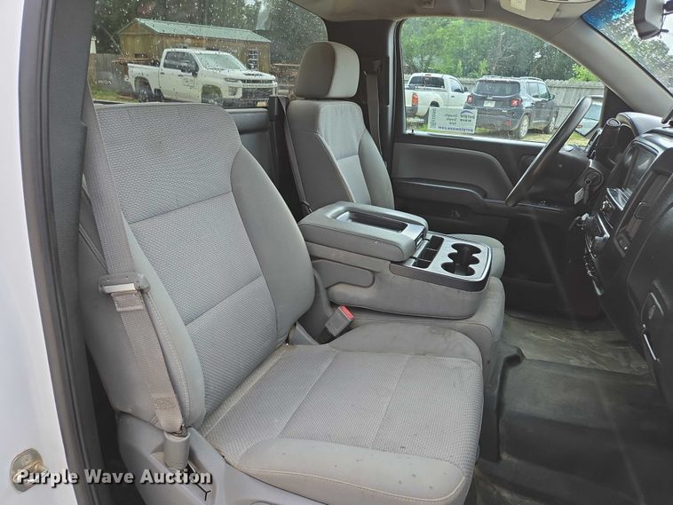 image for item ED2092 2016 Chevrolet Silverado 1500 pickup truck