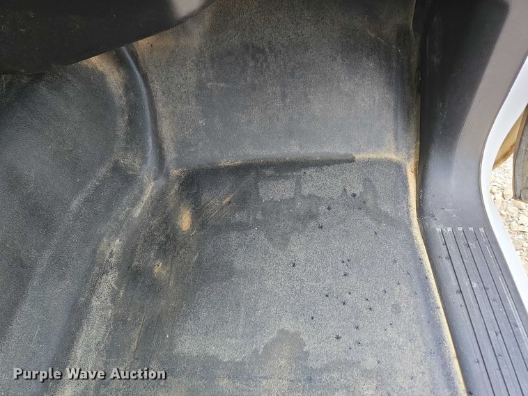 image for item ED2092 2016 Chevrolet Silverado 1500 pickup truck