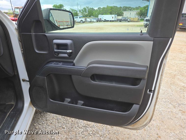 image for item ED2092 2016 Chevrolet Silverado 1500 pickup truck