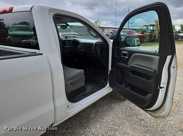 image for item ED2092 2016 Chevrolet Silverado 1500 pickup truck