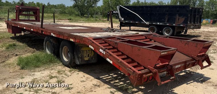 image for item ED5723 2010 Gooseneck Trailer 1032102A12A2 equipment trailer
