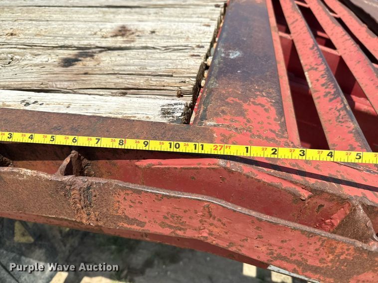 image for item ED5723 2010 Gooseneck Trailer 1032102A12A2 equipment trailer