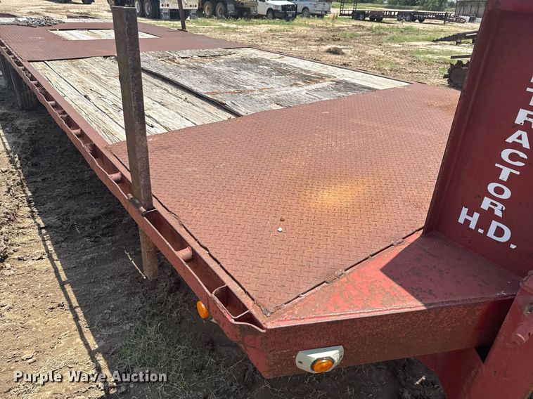 image for item ED5723 2010 Gooseneck Trailer 1032102A12A2 equipment trailer