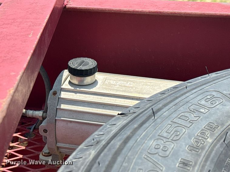 image for item ED5723 2010 Gooseneck Trailer 1032102A12A2 equipment trailer