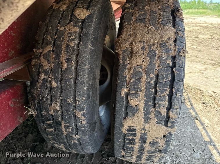 image for item ED5723 2010 Gooseneck Trailer 1032102A12A2 equipment trailer