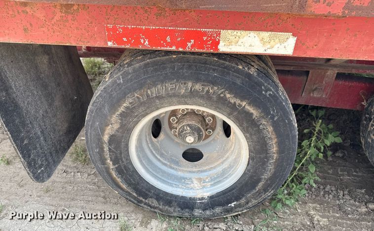 image for item ED5723 2010 Gooseneck Trailer 1032102A12A2 equipment trailer