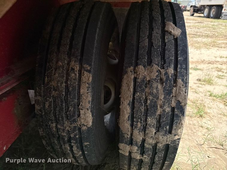 image for item ED5723 2010 Gooseneck Trailer 1032102A12A2 equipment trailer