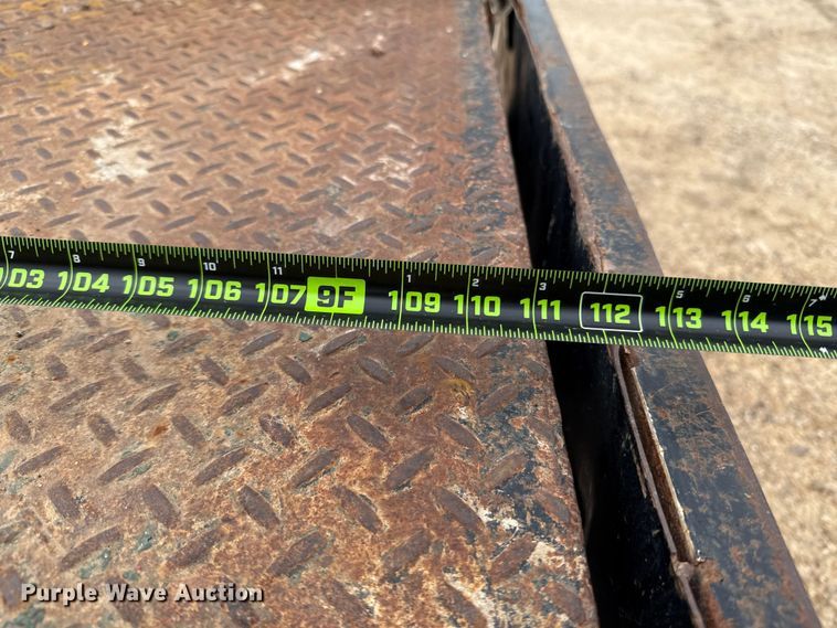 image for item ED5724 2011 Ford F350 Super Duty Crew Cab flatbed pickup truck