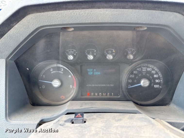 image for item ED5724 2011 Ford F350 Super Duty Crew Cab flatbed pickup truck