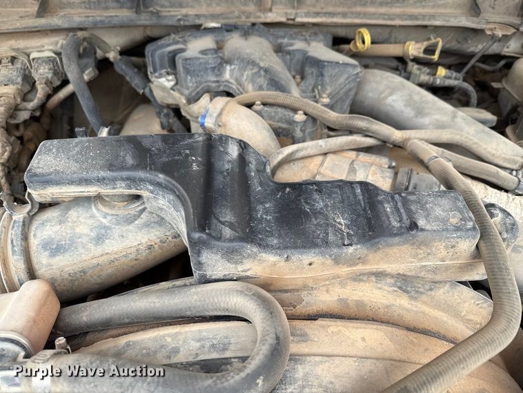 image for item ED5724 2011 Ford F350 Super Duty Crew Cab flatbed pickup truck