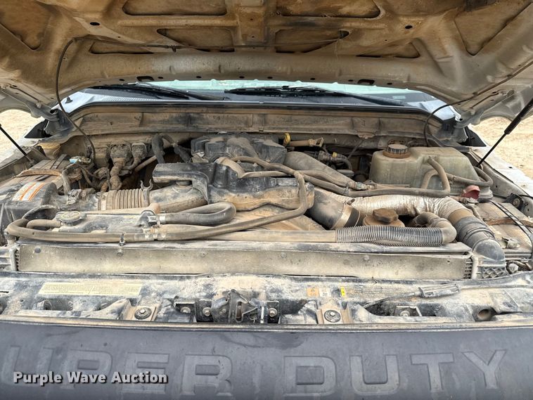 image for item ED5724 2011 Ford F350 Super Duty Crew Cab flatbed pickup truck