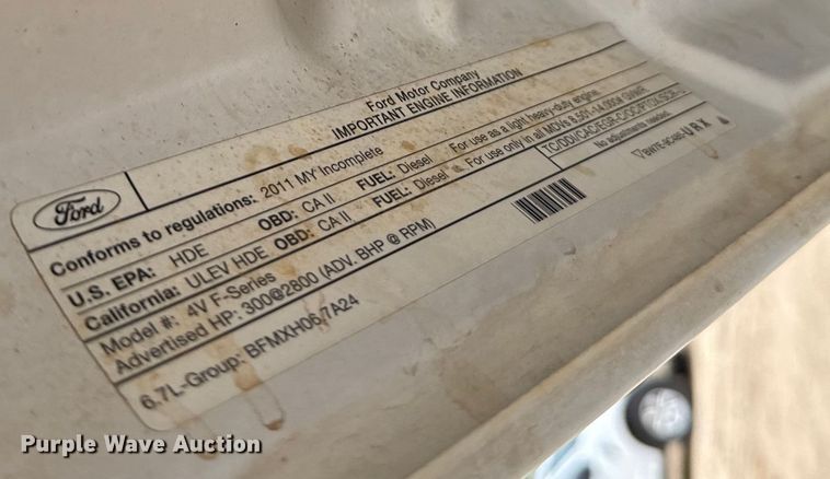 image for item ED5724 2011 Ford F350 Super Duty Crew Cab flatbed pickup truck