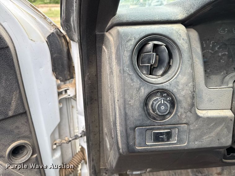 image for item ED5729 2013 Ford F150 pickup truck