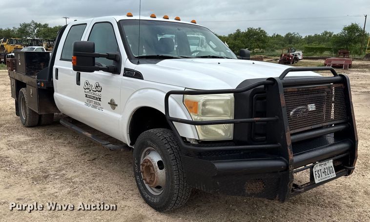 image for item ED5730 2011 Ford F350 Super Duty Crew Cab flatbed pickup truck